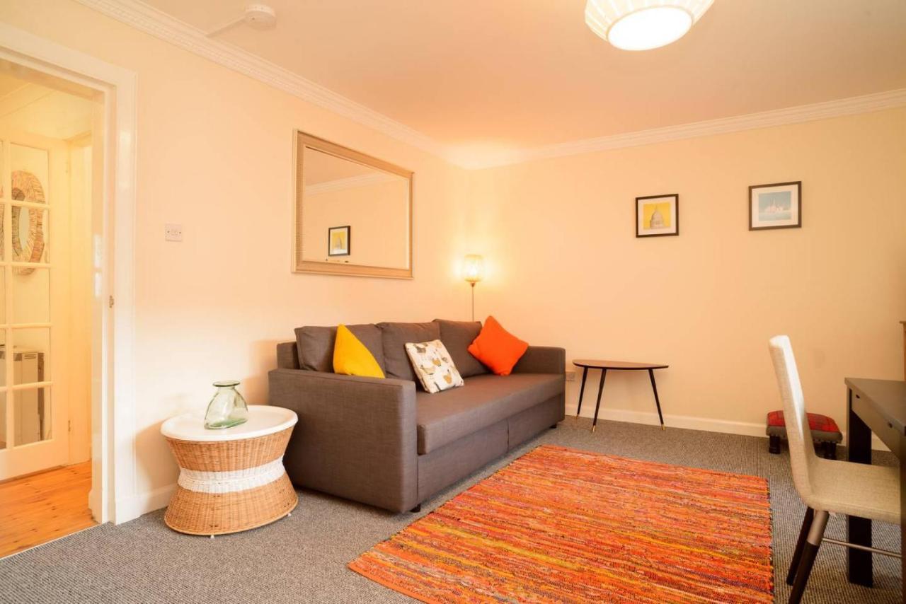 Altido Lovely Apartment For 4 With Free Parking Edimburgo Exterior foto