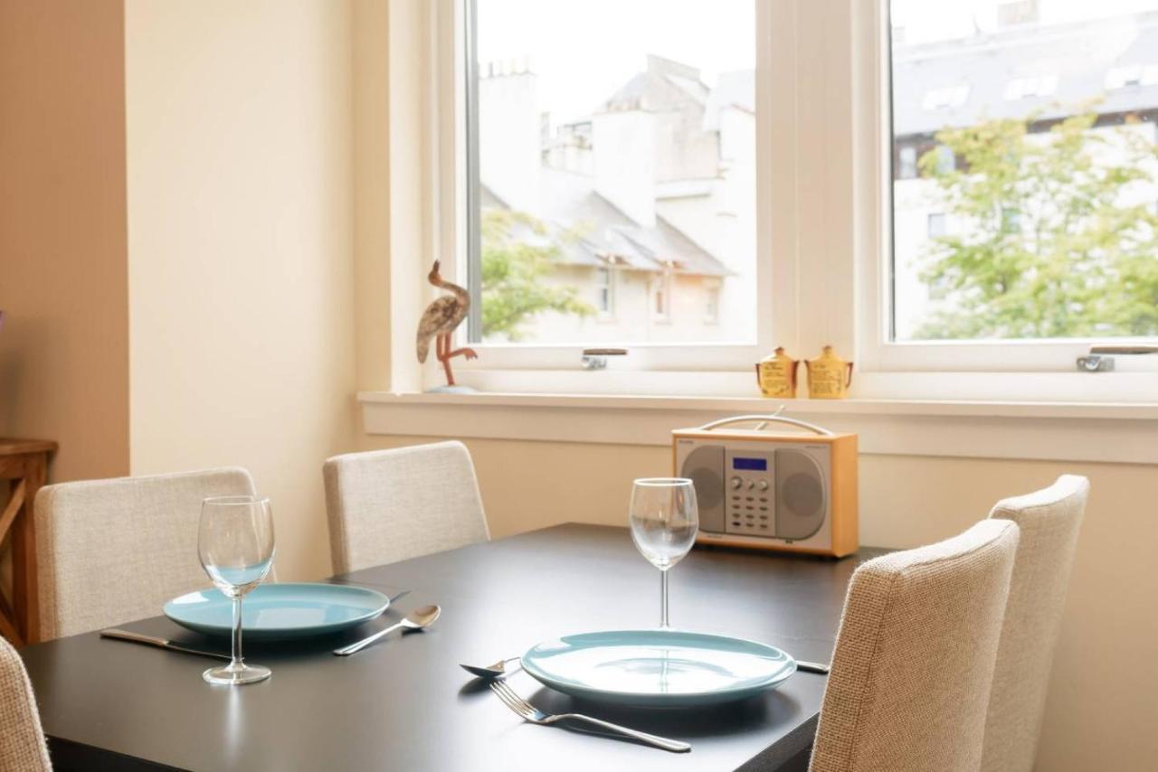 Altido Lovely Apartment For 4 With Free Parking Edimburgo Exterior foto